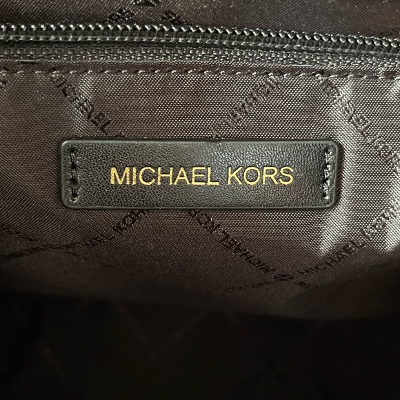 🌼Michael Kors Backpack Set - Picture 11 of 16